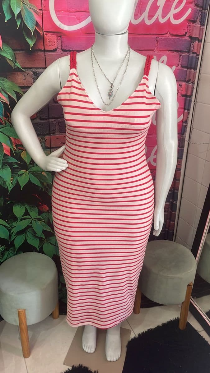 vestido midi listrado vermelho e branco gg — foto 1